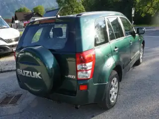 Vehicle image thumbnail, number 7