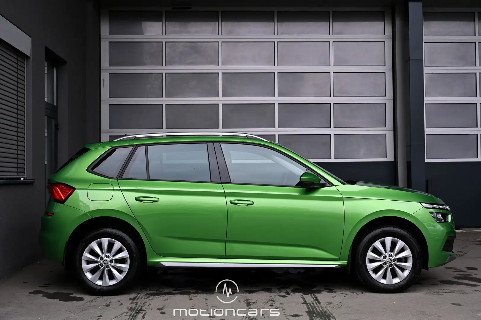 Vehicle image, number 5