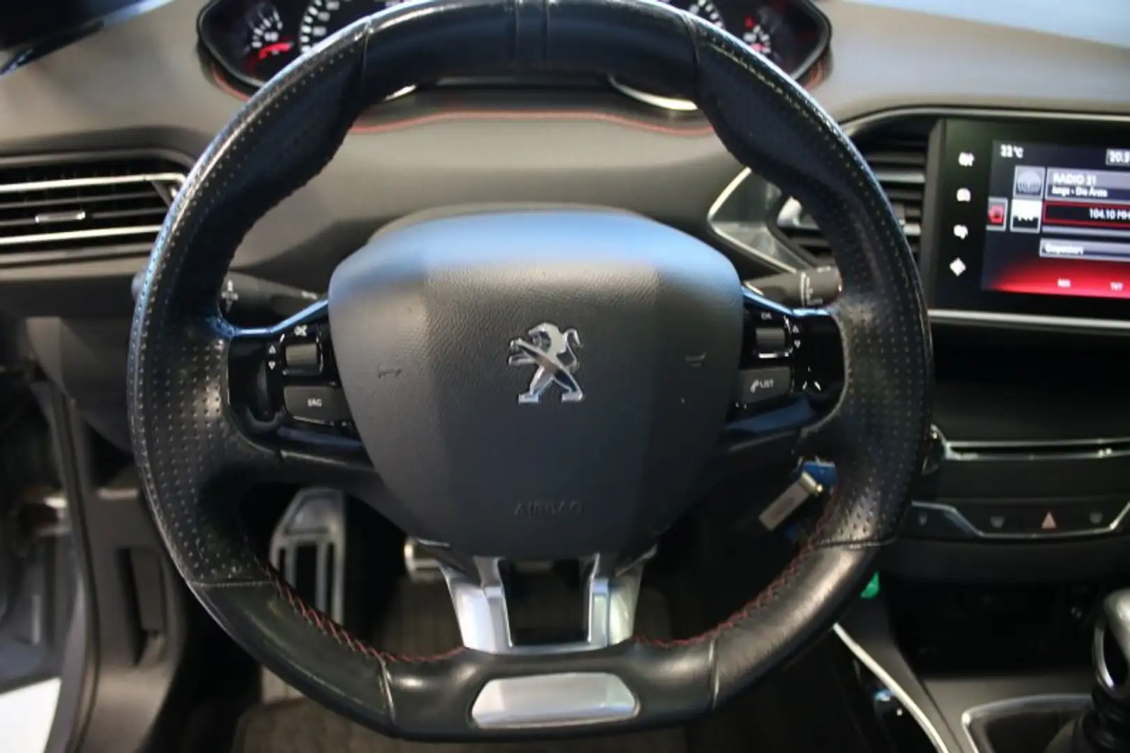 Vehicle image, number 13