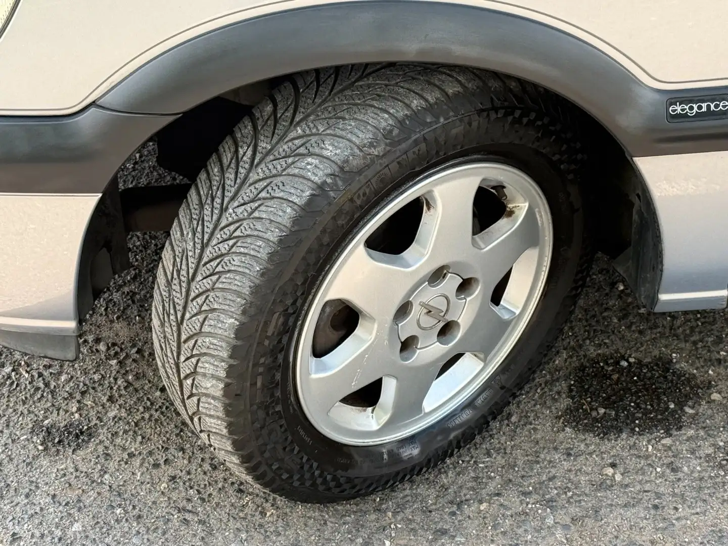 Vehicle image, number 20