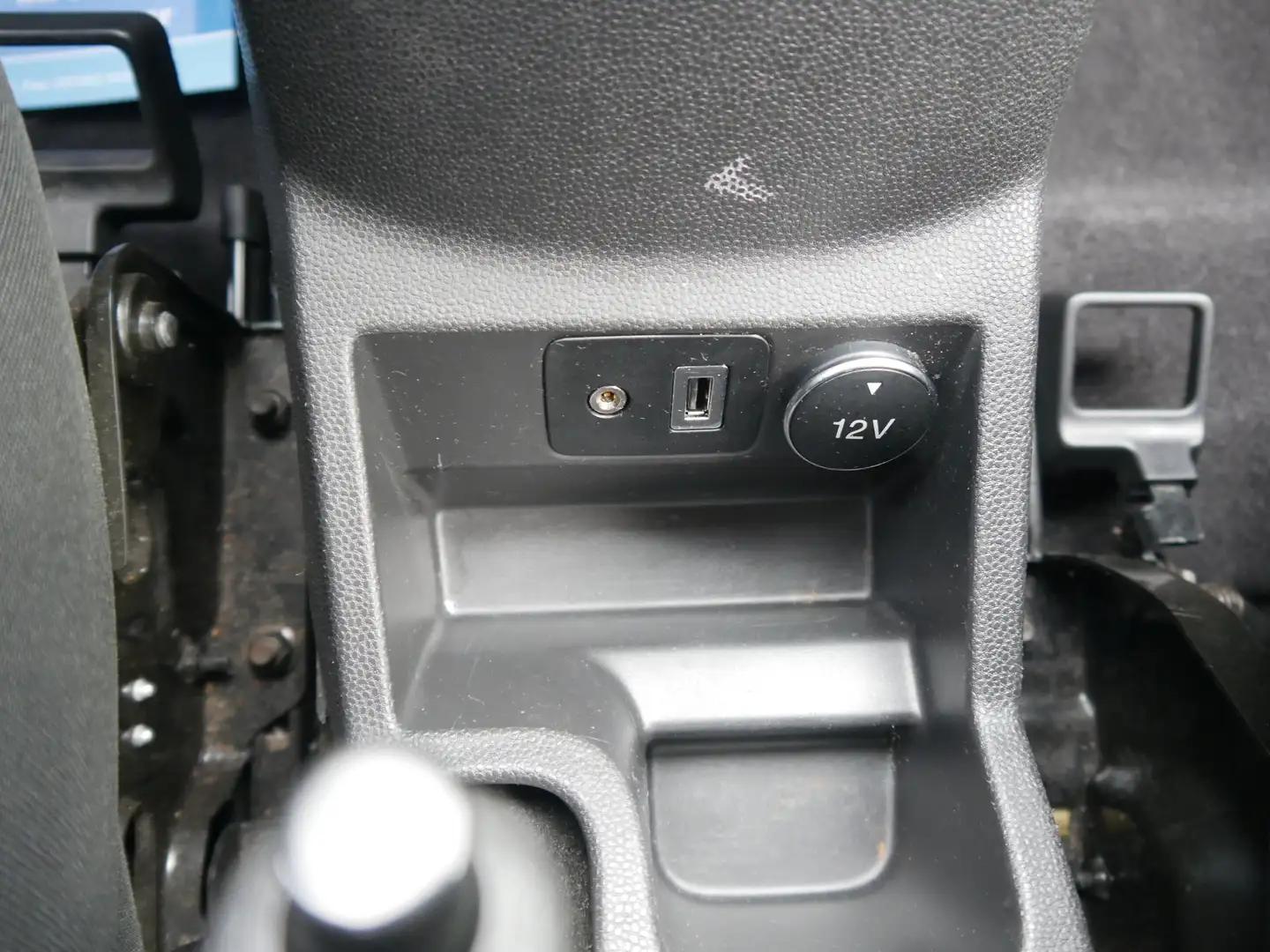 Vehicle image, number 14
