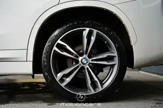 Vehicle image thumbnail, number 8
