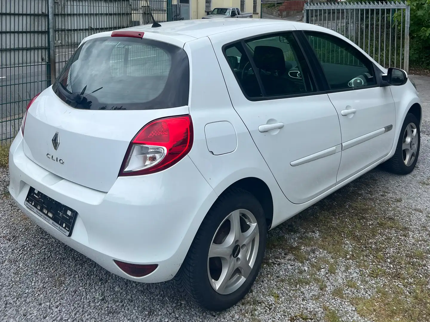 Vehicle image, number 4
