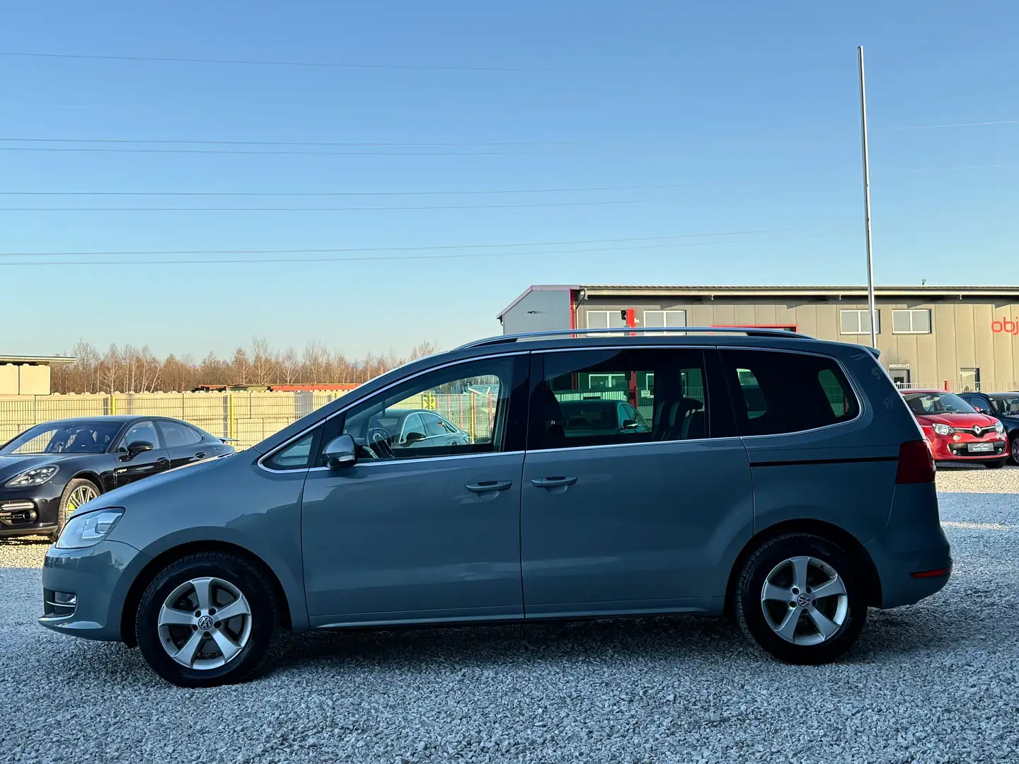 Vehicle image, number 4