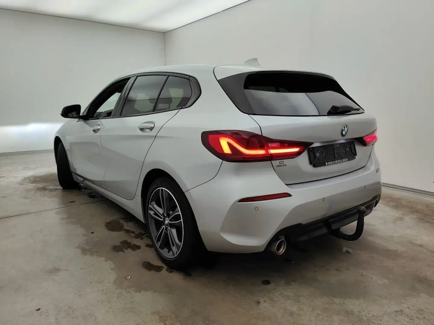 Vehicle image, number 2
