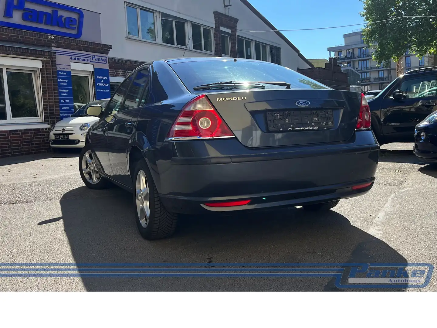 Vehicle image, number 10