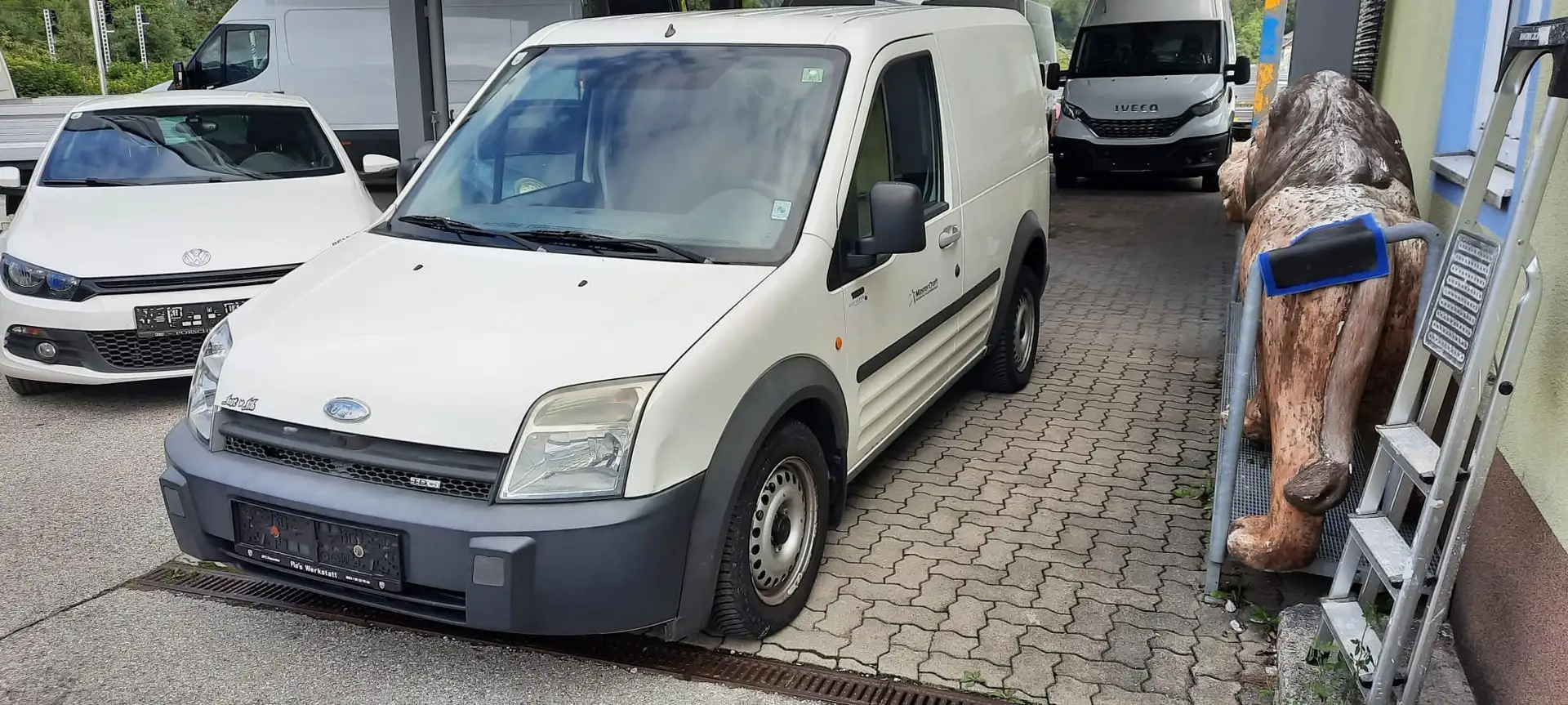 Vehicle image, number 2