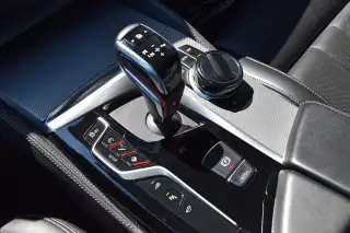 Vehicle image thumbnail, number 6
