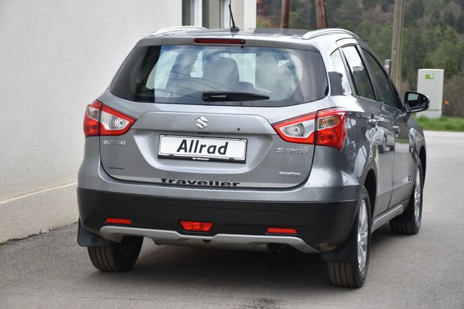 Vehicle image, number 4