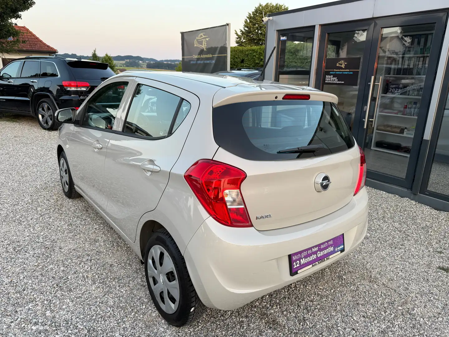 Vehicle image, number 6