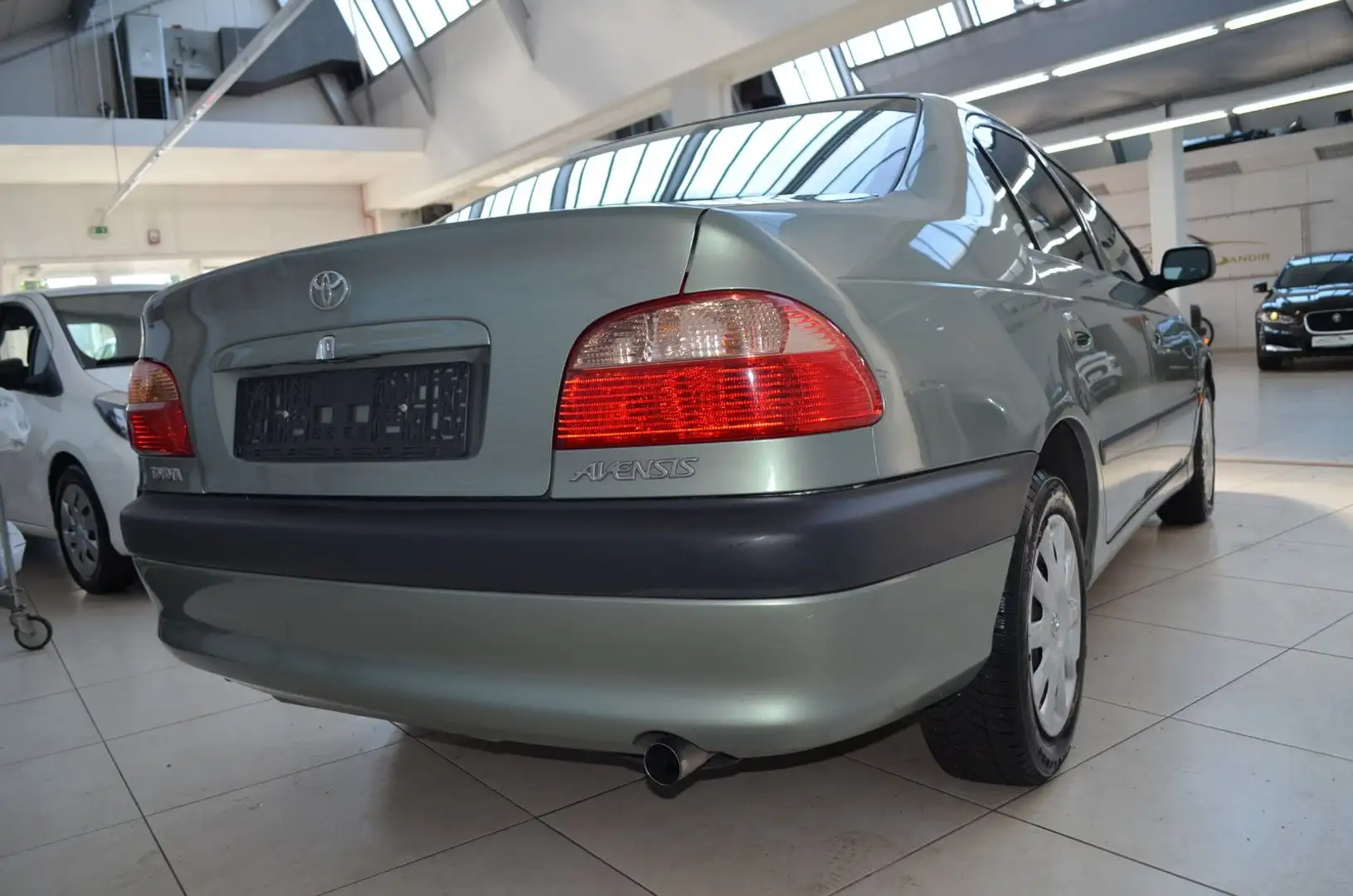 Vehicle image, number 8