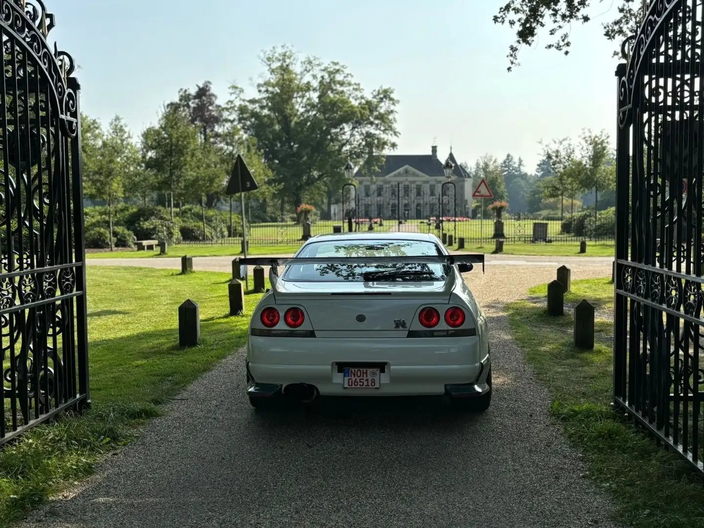 Vehicle image, number 2