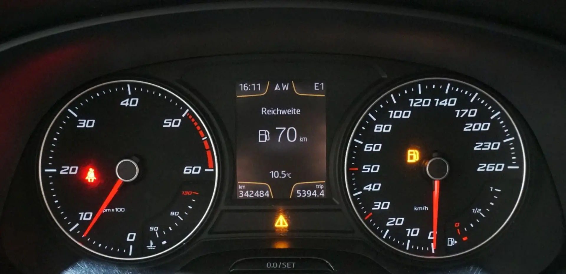Vehicle image, number 14