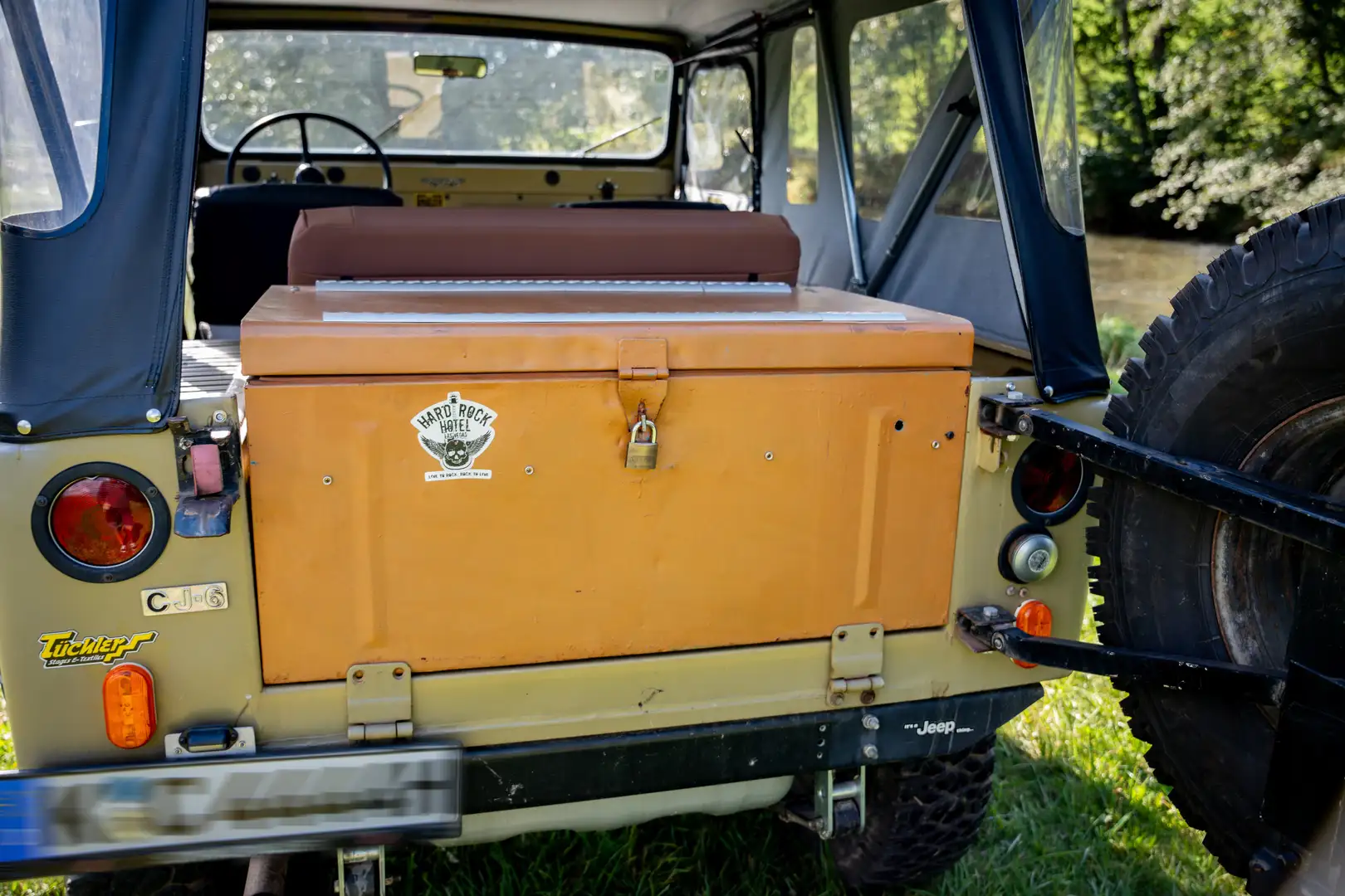 Vehicle image, number 9