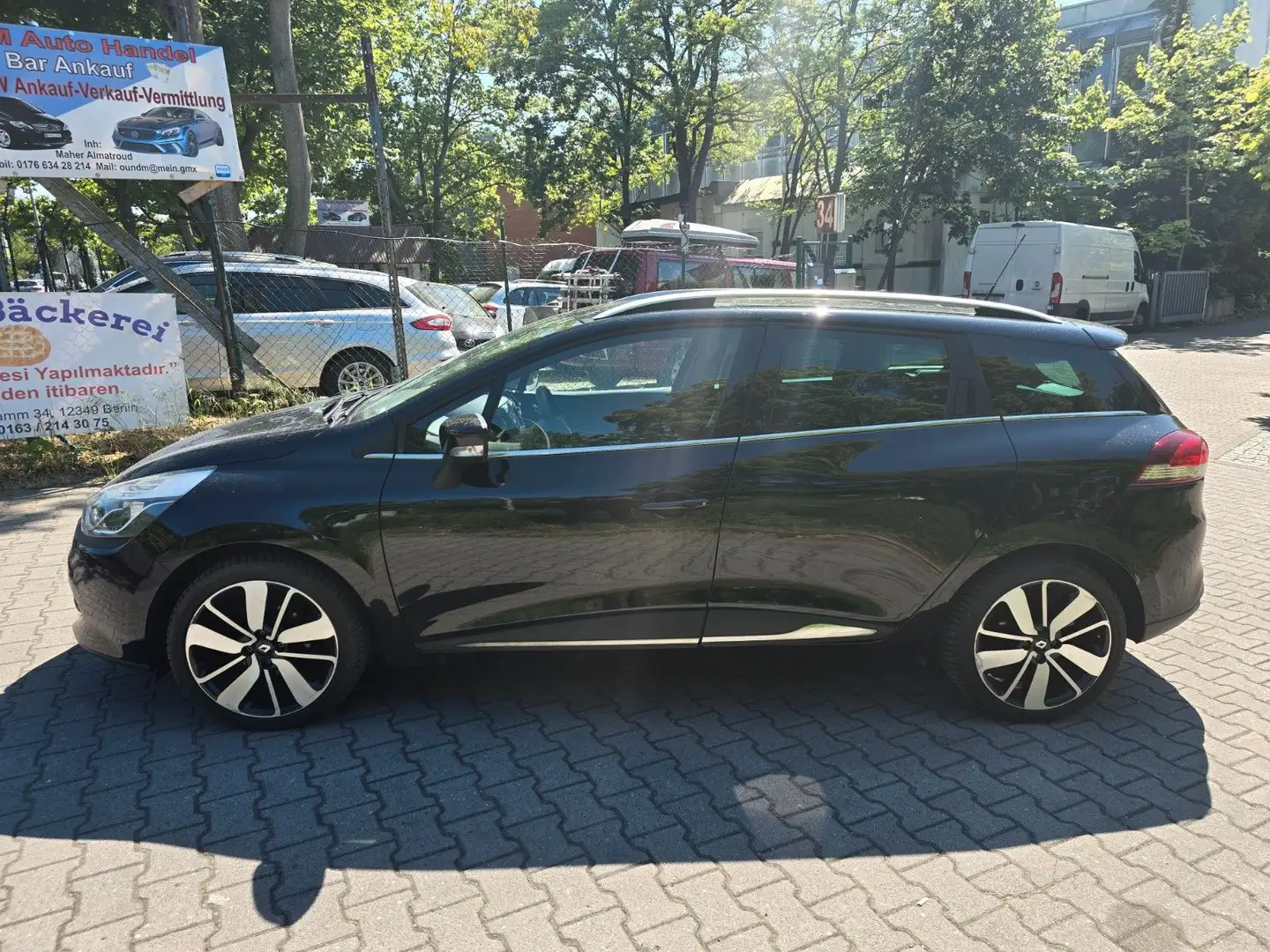 Vehicle image, number 4