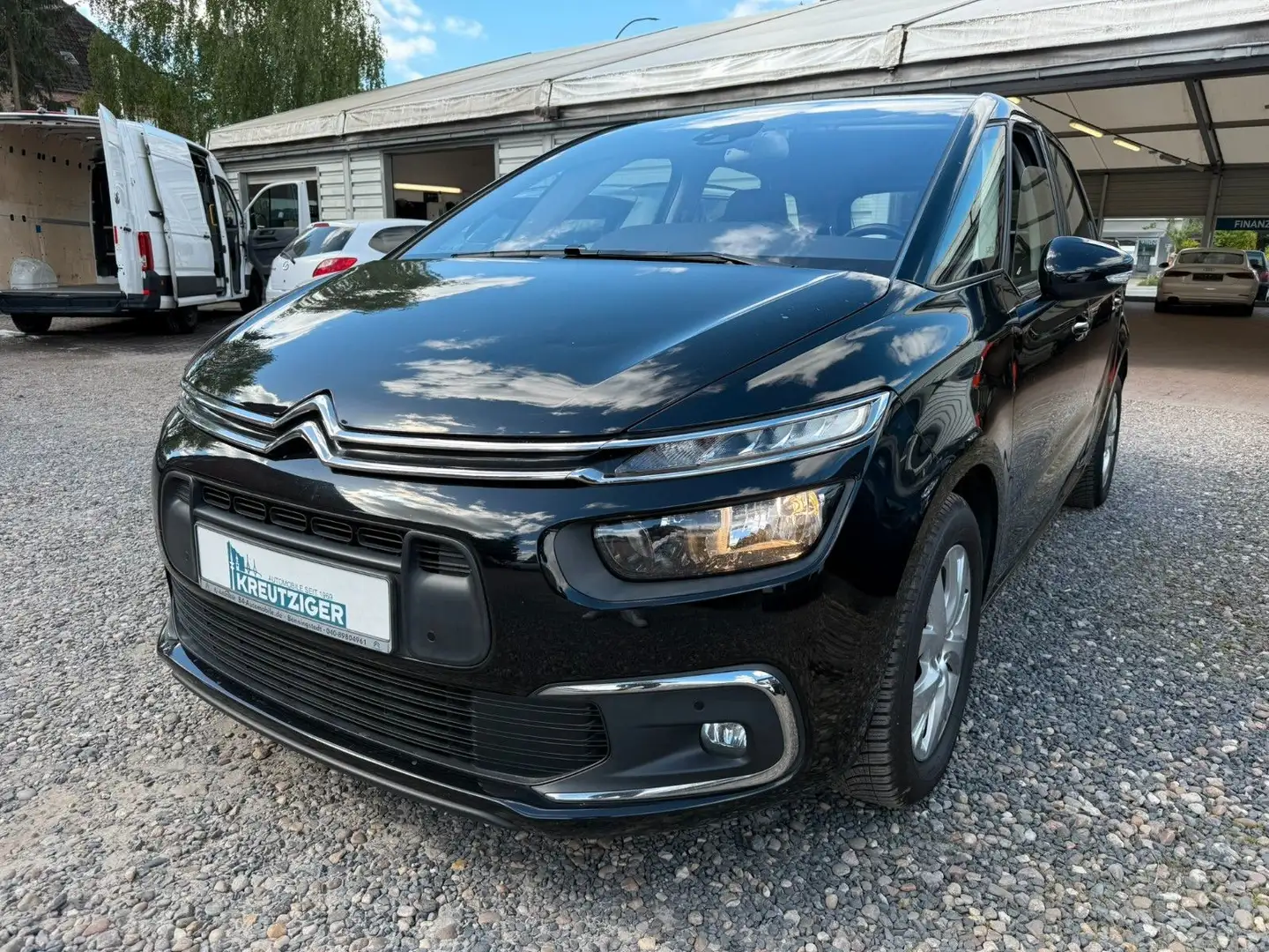 Vehicle image, number 1