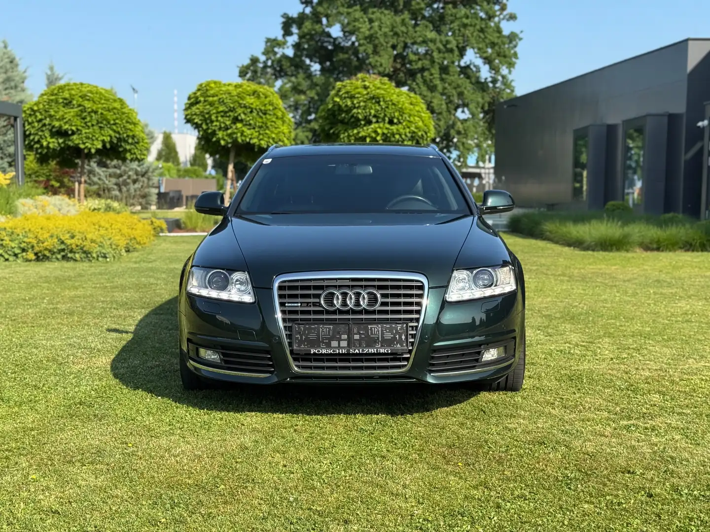 Vehicle image, number 3