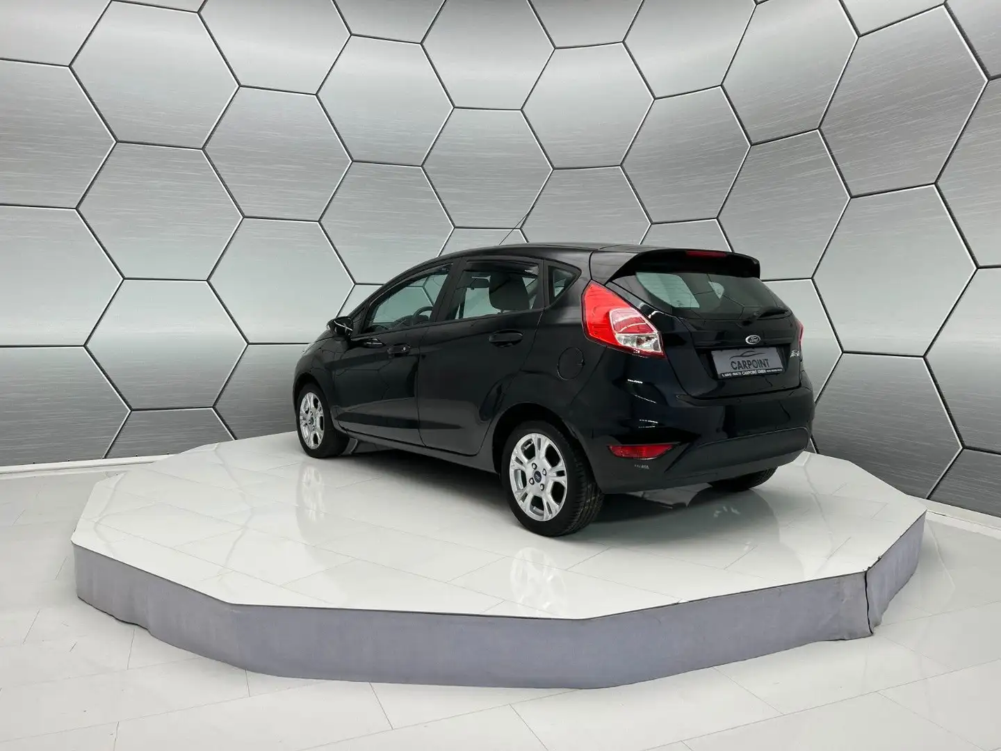 Vehicle image, number 3