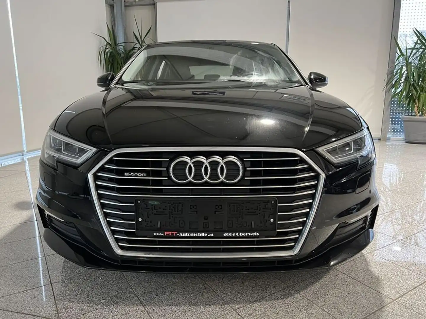 Vehicle image, number 2