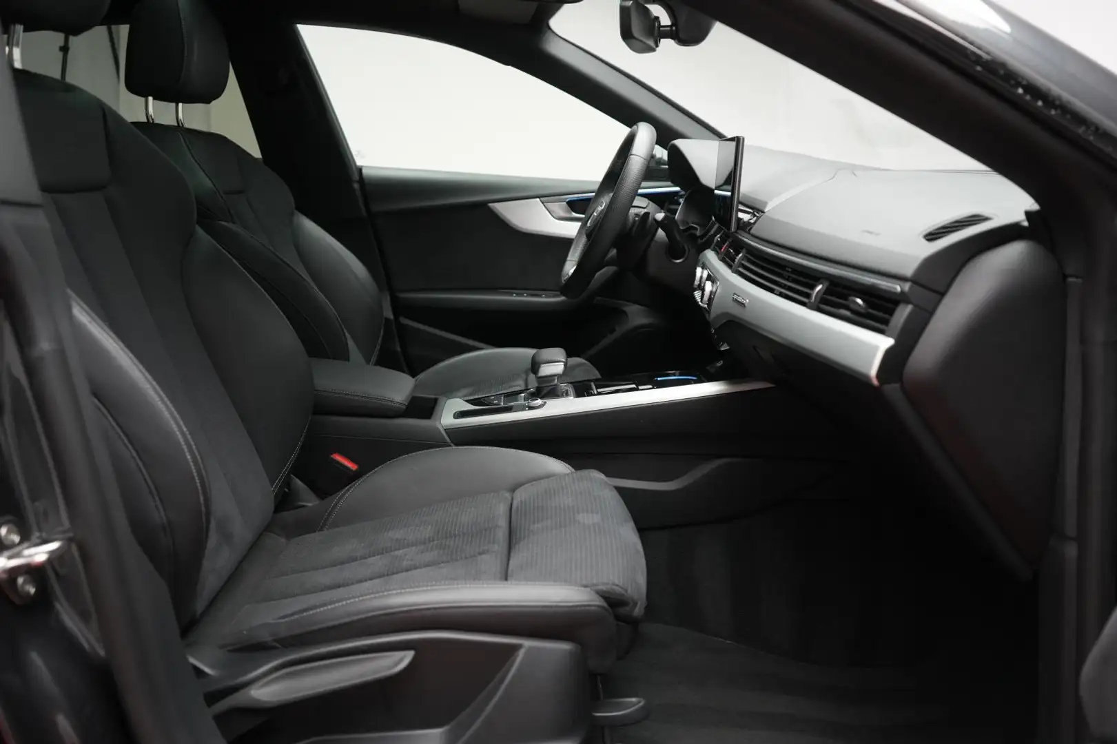 Vehicle image, number 5