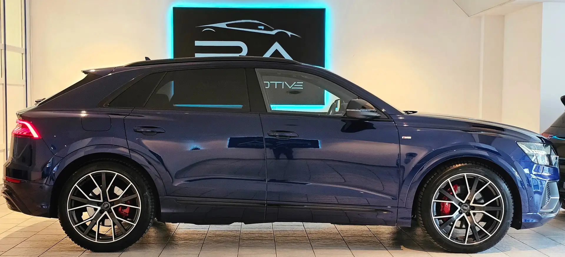 Vehicle image, number 10