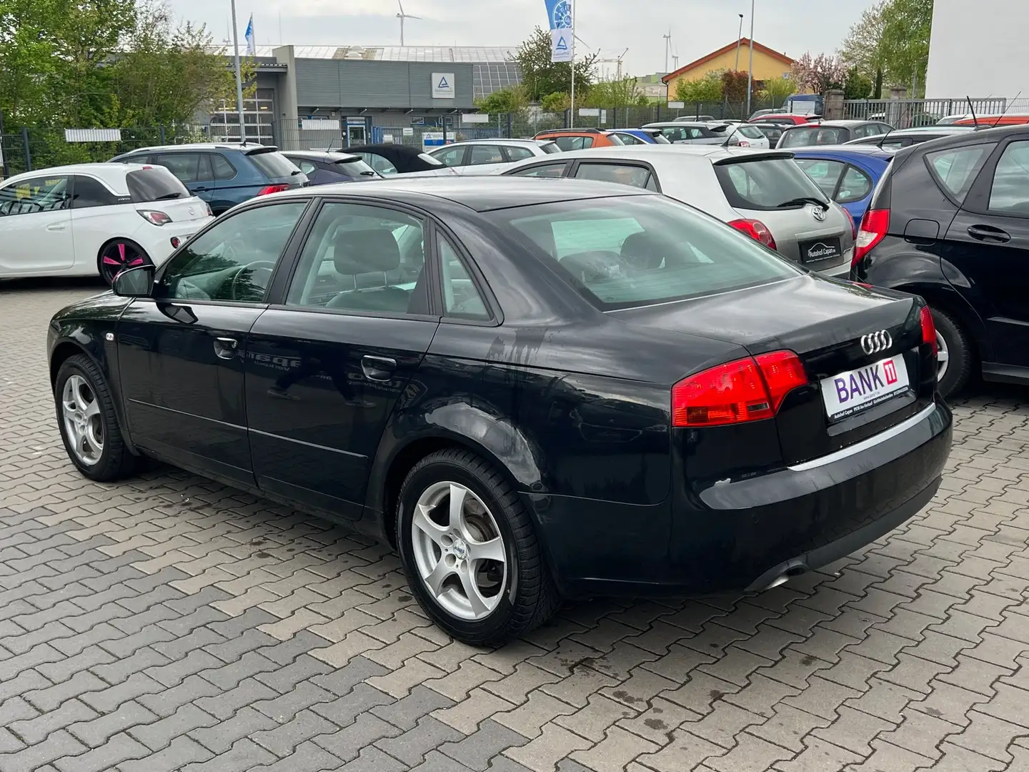 Vehicle image, number 6