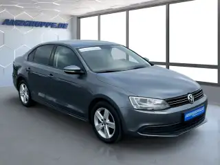 Vehicle image thumbnail, number 3