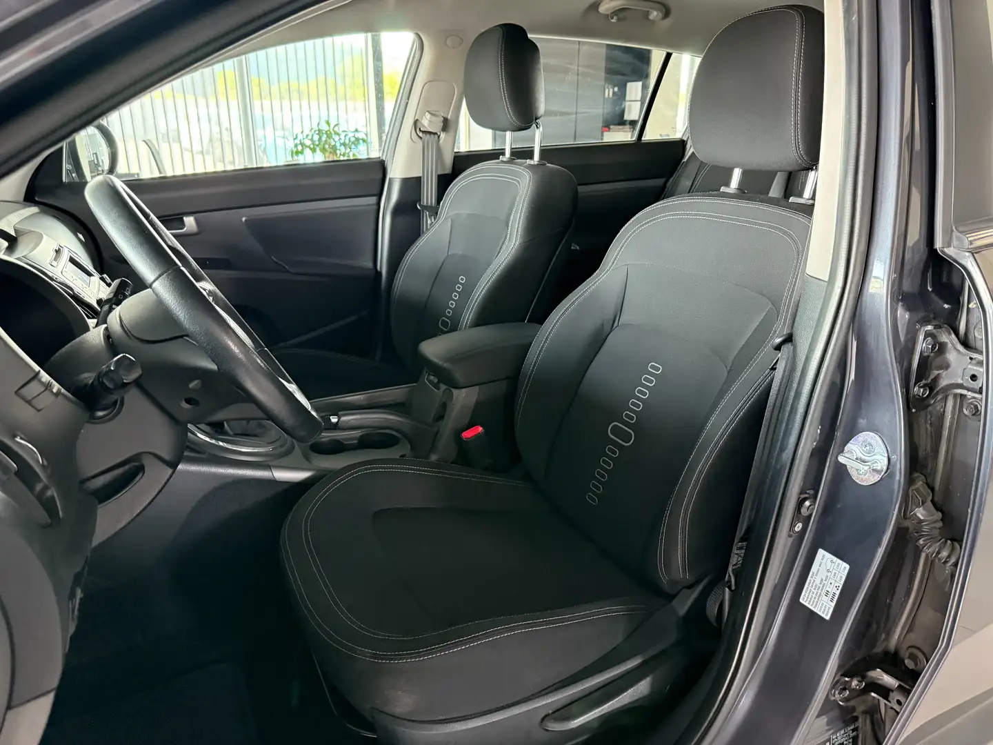 Vehicle image, number 5