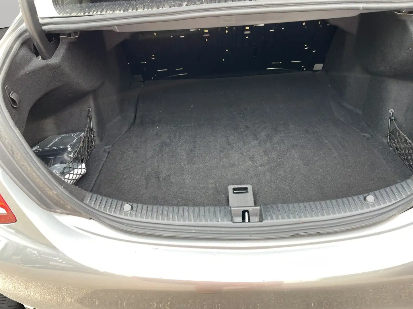 Vehicle image, number 9