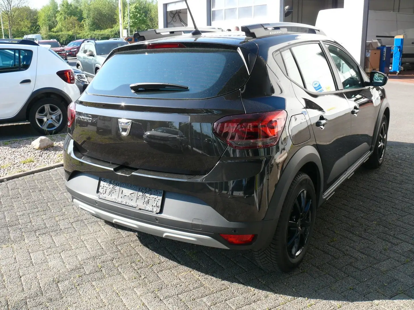 Vehicle image, number 7