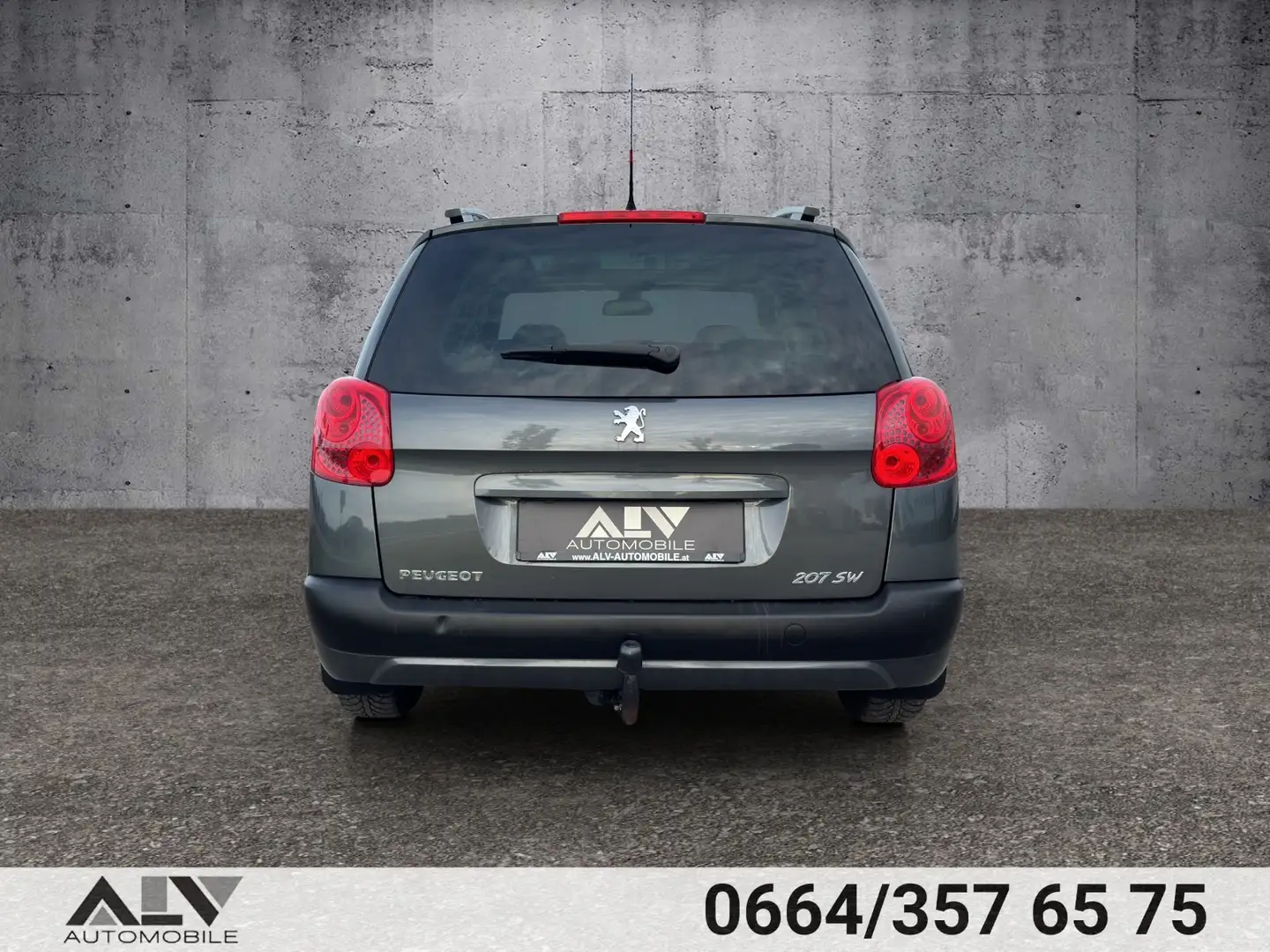 Vehicle image, number 6