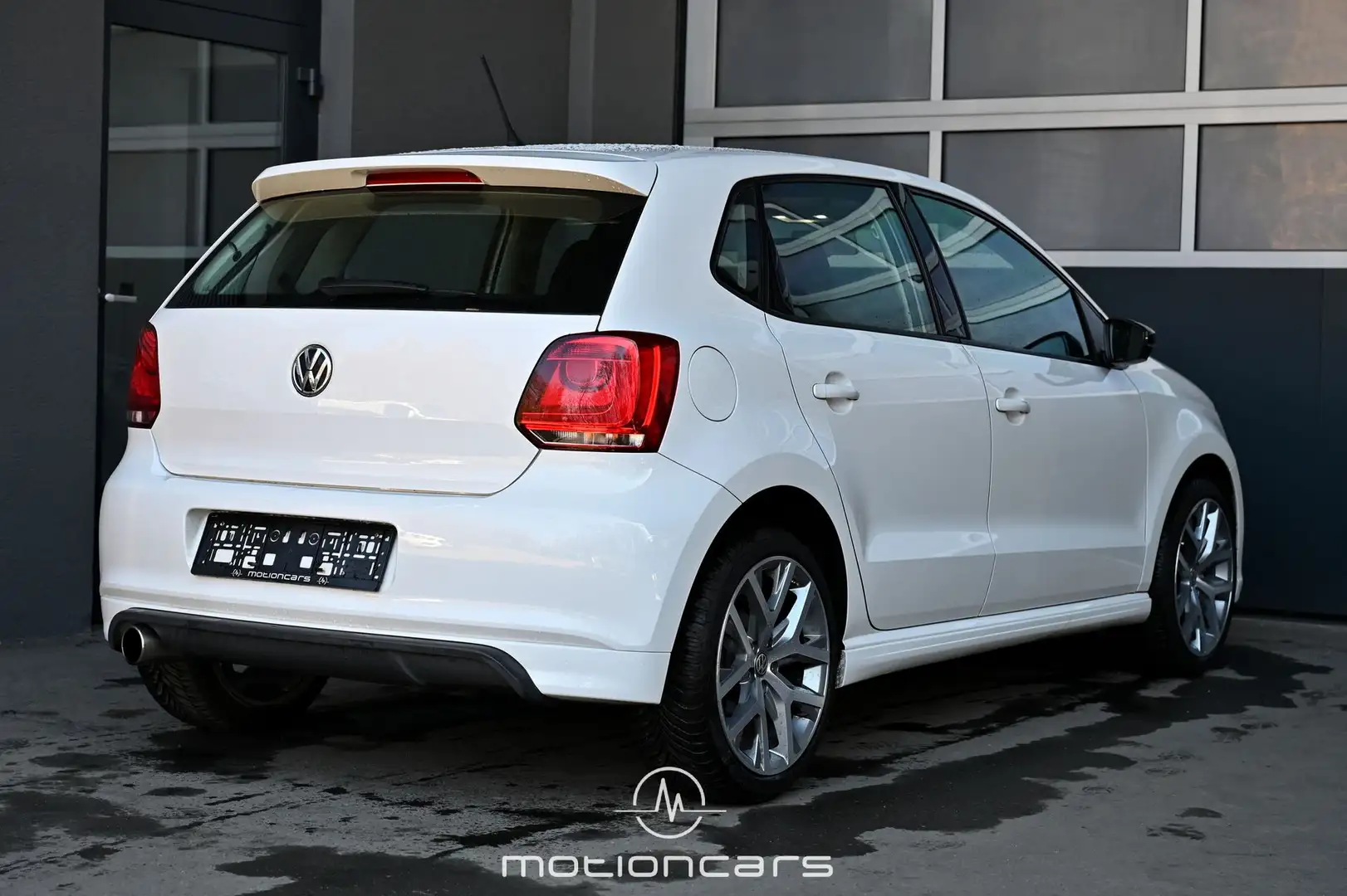 Vehicle image, number 2
