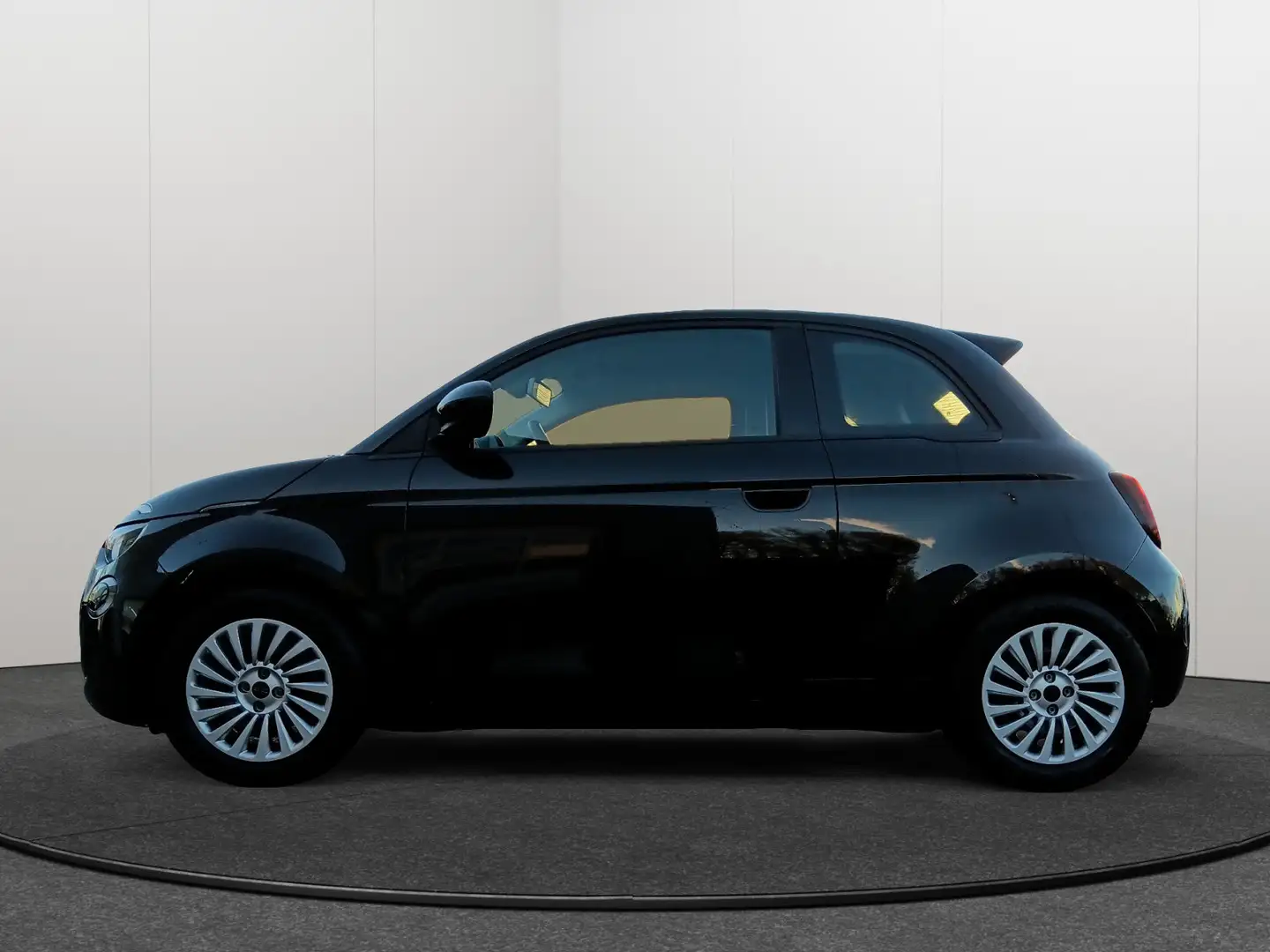 Vehicle image, number 9