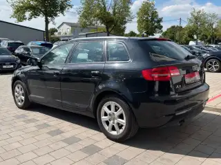 Vehicle image thumbnail, number 3