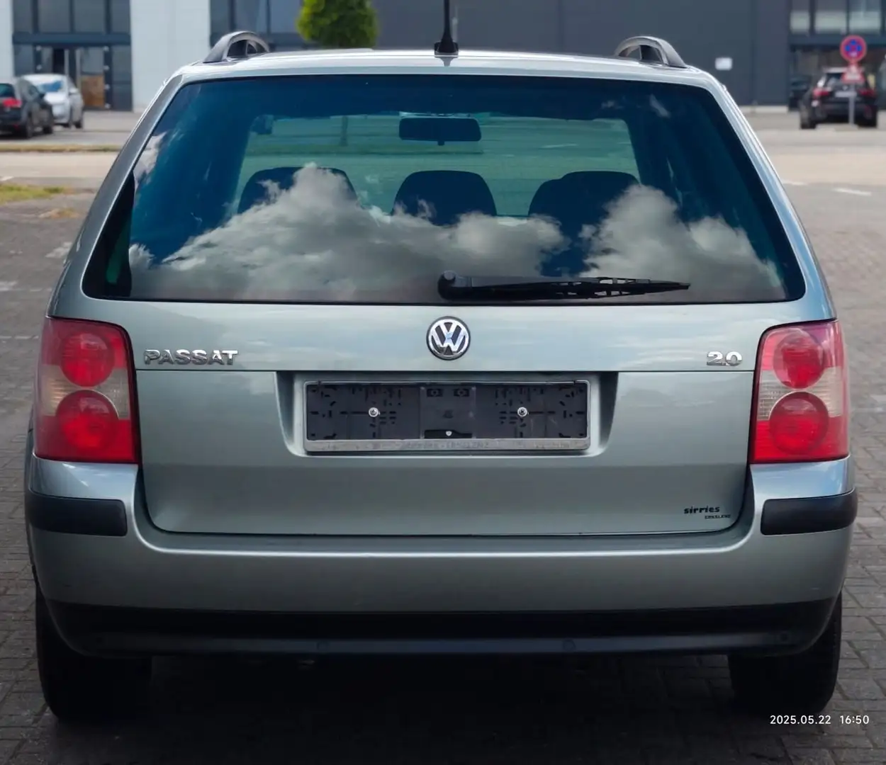 Vehicle image, number 7