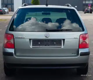 Vehicle image thumbnail, number 7