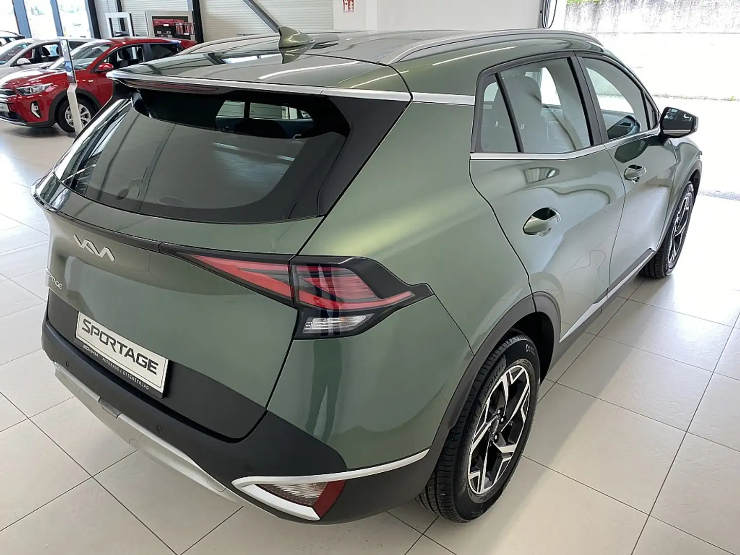 Vehicle image, number 8