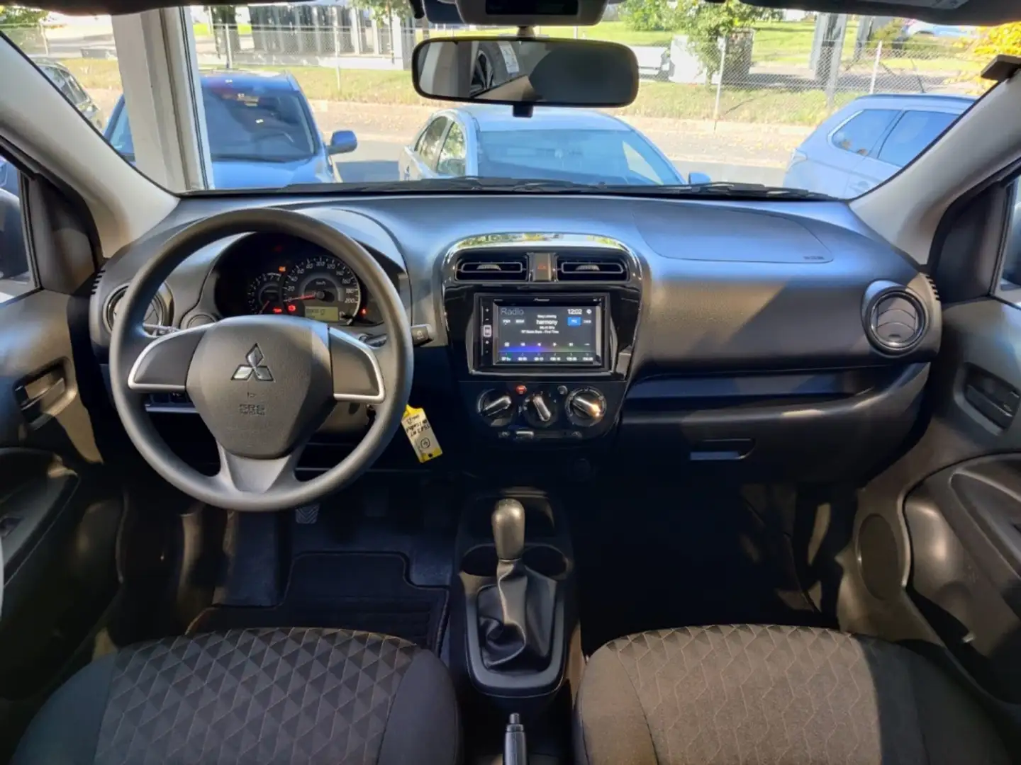 Vehicle image, number 8