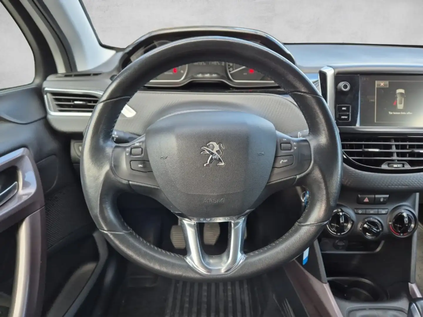 Vehicle image, number 10