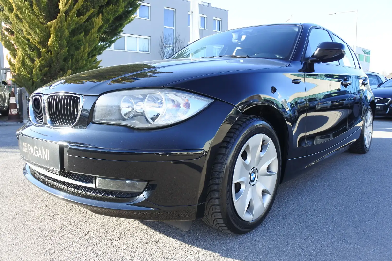 Vehicle image, number 1