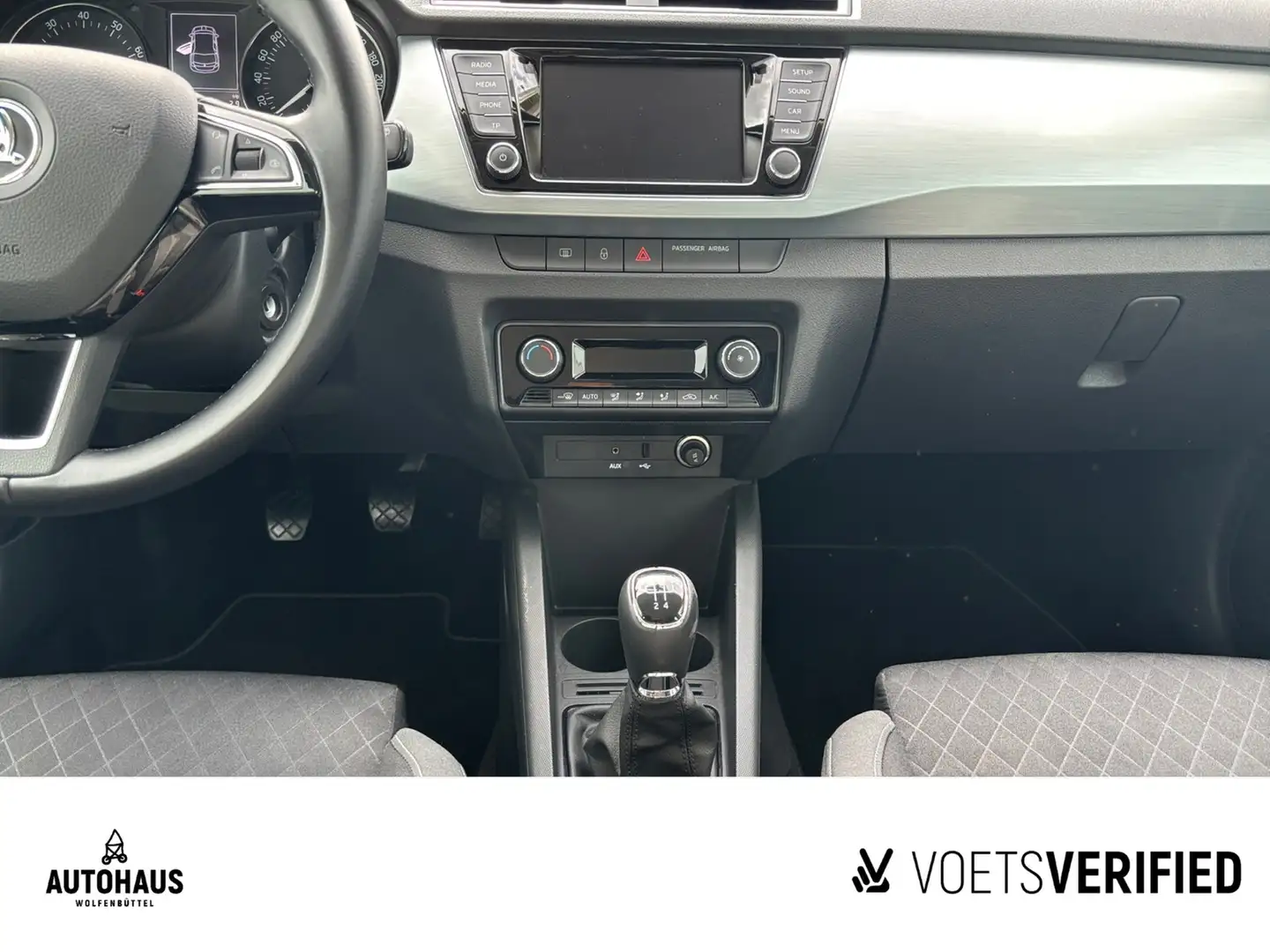 Vehicle image, number 9
