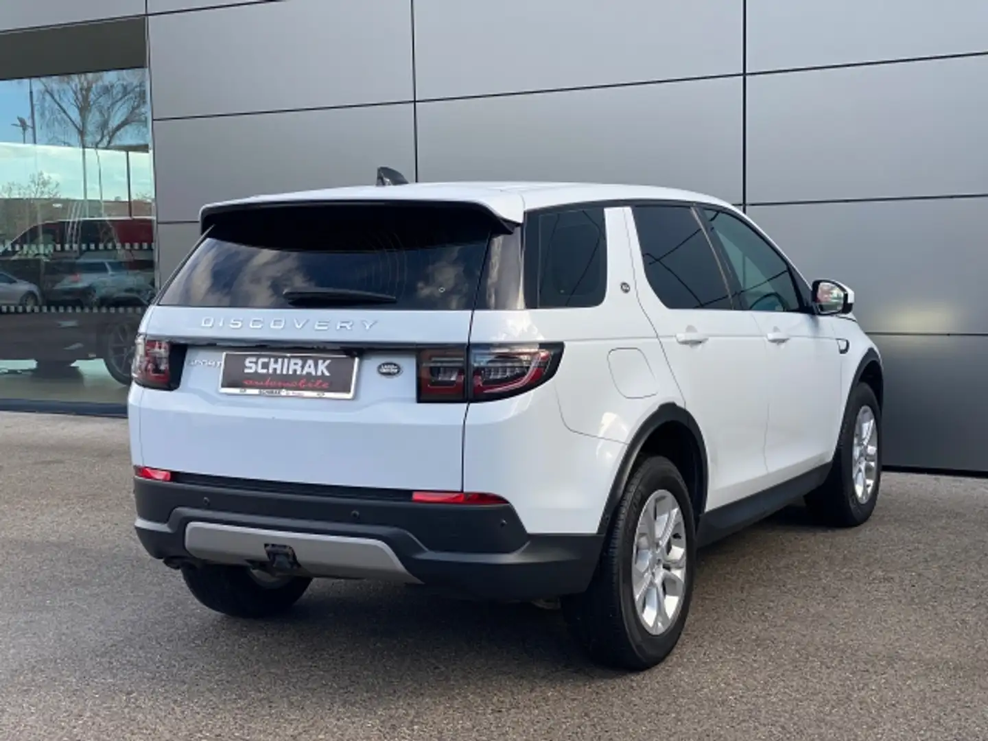 Vehicle image, number 6