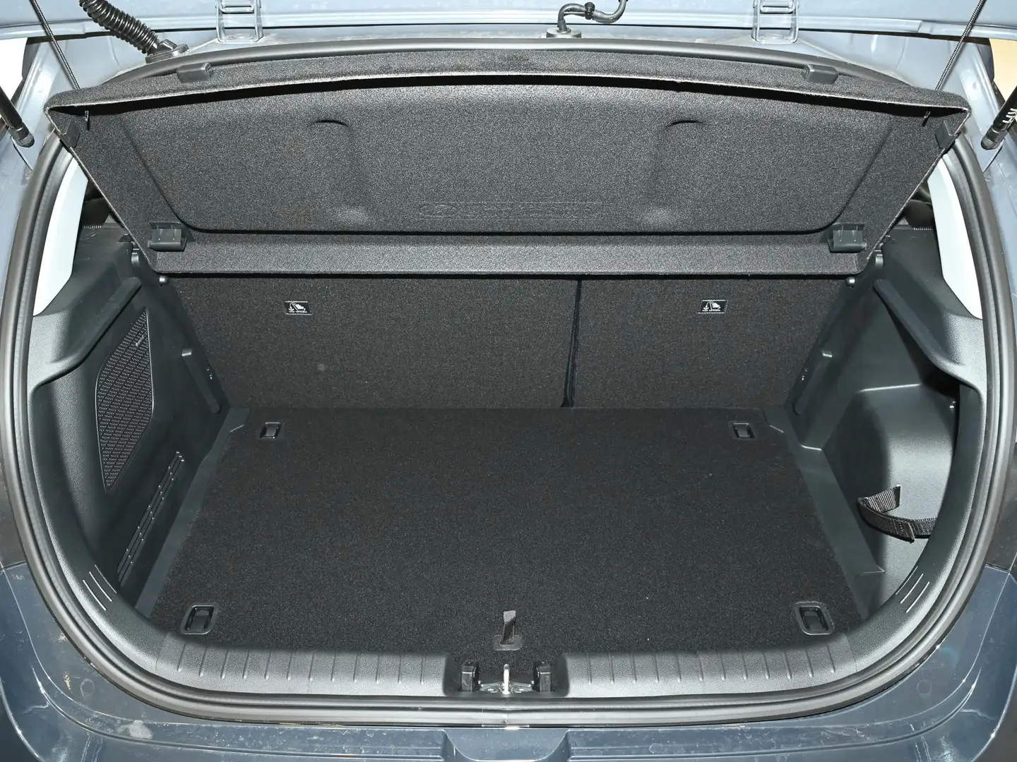 Vehicle image, number 8