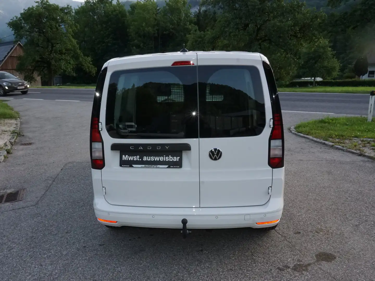 Vehicle image, number 7