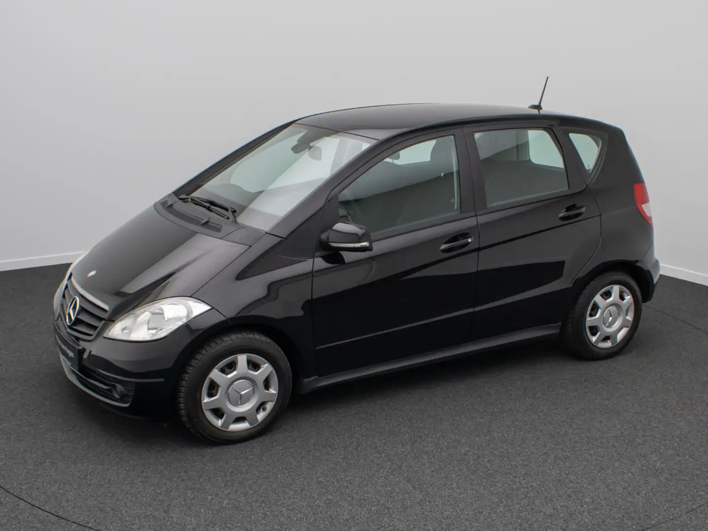 Vehicle image, number 12