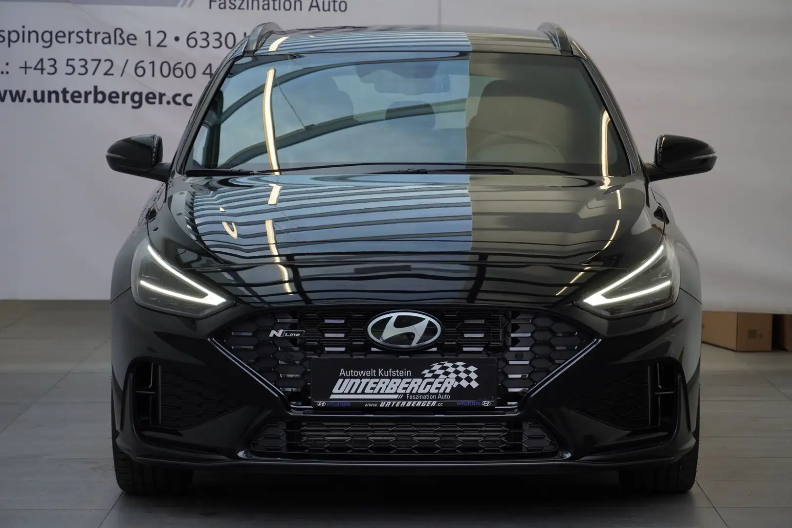 Vehicle image, number 3
