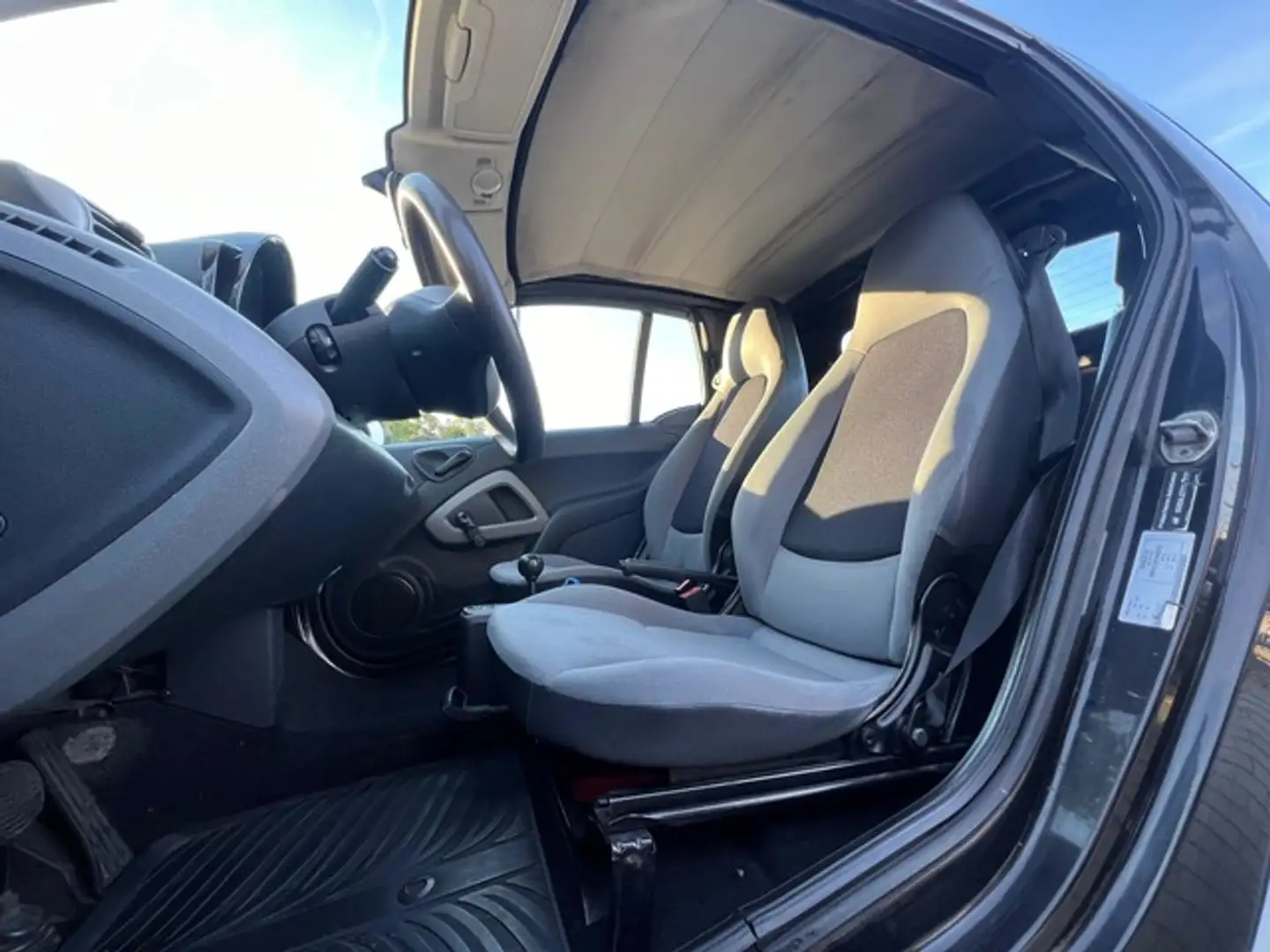 Vehicle image, number 19