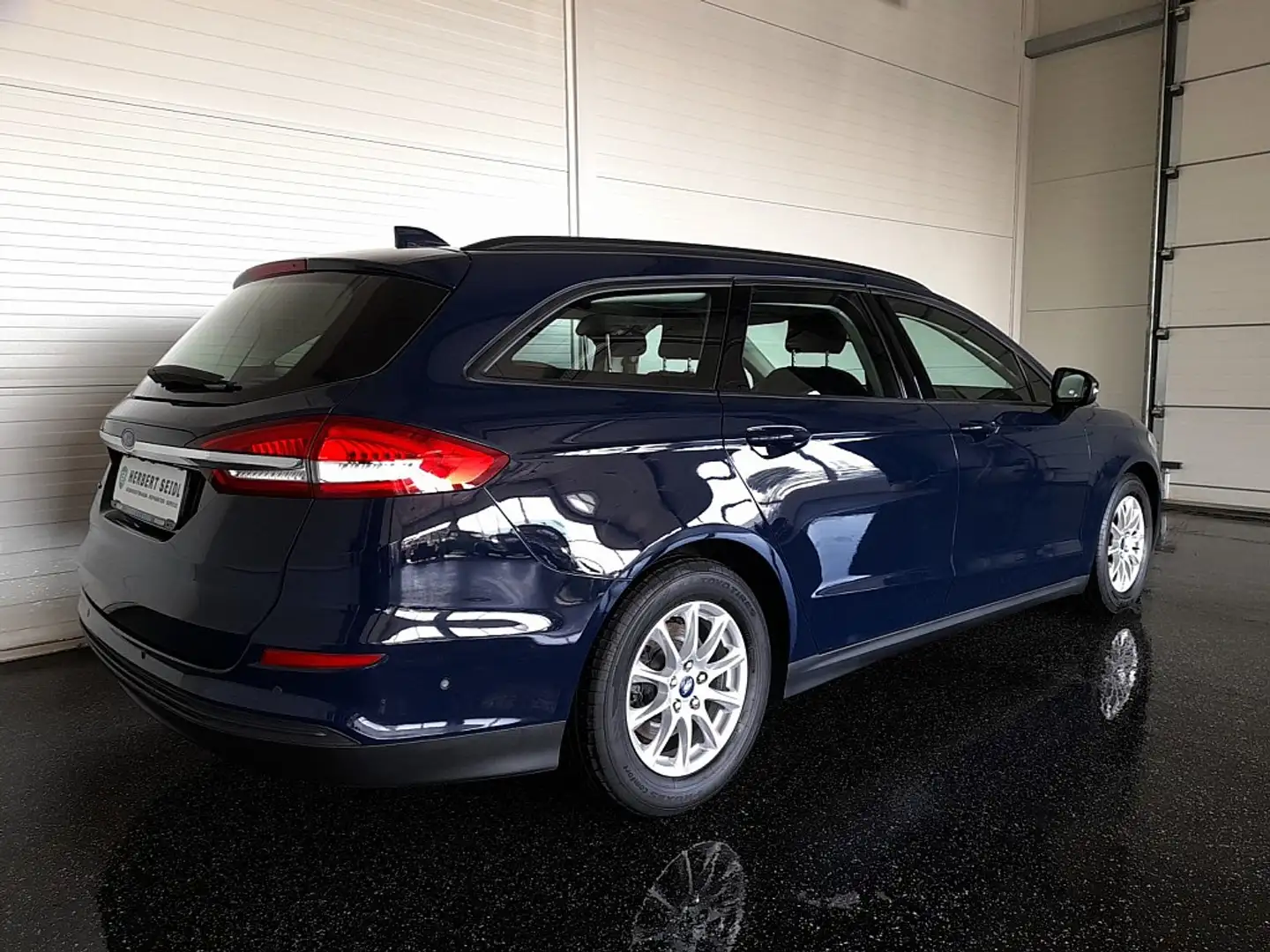 Vehicle image, number 2