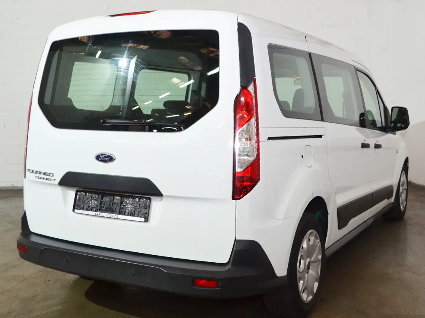 Vehicle image, number 8