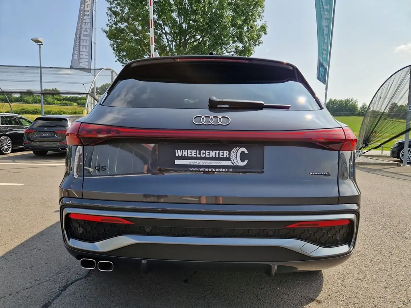 Vehicle image, number 9